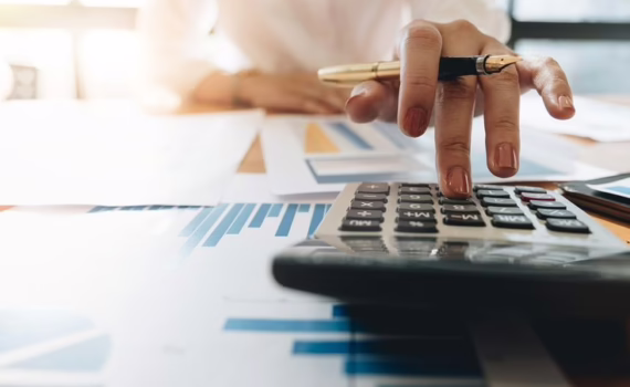 Tax & Finance Tips for Freelancers